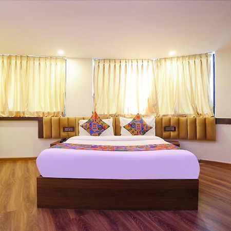 Hotel Rio Мумбаи Экстерьер фото